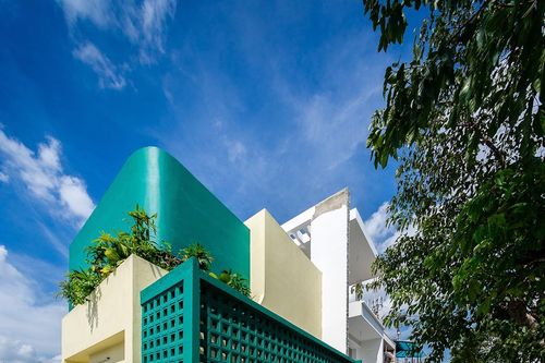 Ngôi nhà 20 năm tuổi trên mảnh đất hình tam giác
