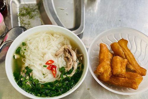 Việc đầu tiên ngày hết cách ly, dân Hà thành nhắn nhau tìm chỗ ăn phở