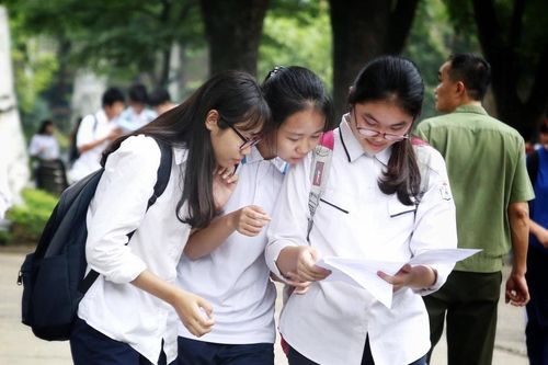 Thay đổi thi THPT, các trường đại học 'cấp tốc' điều chỉnh phương án tuyển sinh