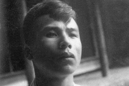 Nhà văn Nguyên Hồng thấy 'như bị xẻo thịt' khi mất hòm đựng sách