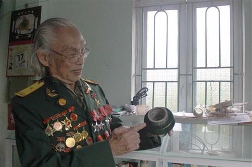 Nhân 45 năm thống nhất đất nước: Gặp lại người Anh hùng phá bom mìn