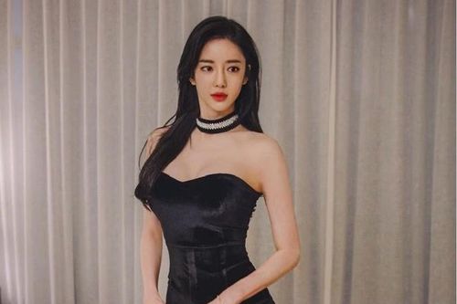 Kiều nữ Hàn Quốc bị CEO công ty đánh đập
