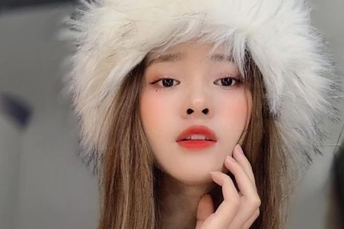 Hot girl Đại học Vinh 'gieo thương nhớ' với nhan sắc khả ái