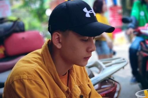 Tham gia Chúng tôi là chiến sĩ, chàng cảnh vệ gây thương nhớ với ngoại hình cực điển trai
