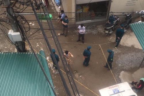 Một trường hợp sốt cao, tức ngực: Hà Nội cách ly tạm thời 120 hộ dân