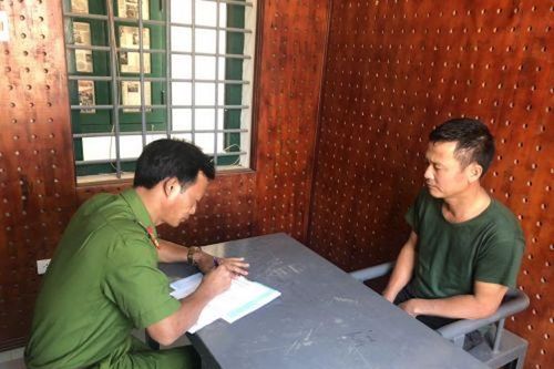 Bắt đối tượng dùng mã tấu đe dọa cán bộ tại chốt kiểm dịch