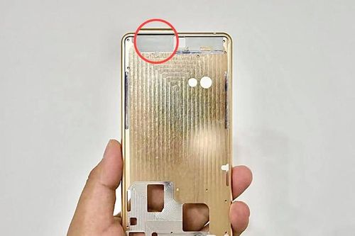 Bphone 4 'sánh ngang' các thiết bị ngàn đô về tính năng chống nước?