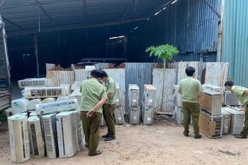 Đột kích kho hàng chứa gần 600 sản phẩm điện tử nội địa Nhật nhập lậu