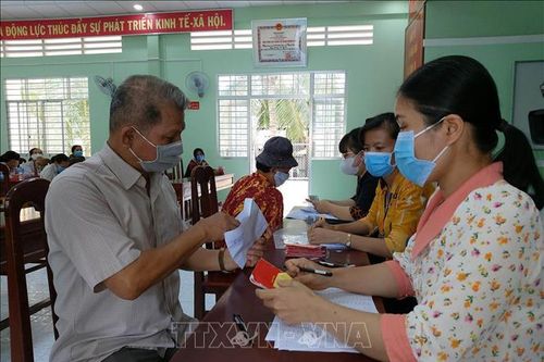 Triển khai hỗ trợ người dân gặp khó khăn do dịch COVID-19