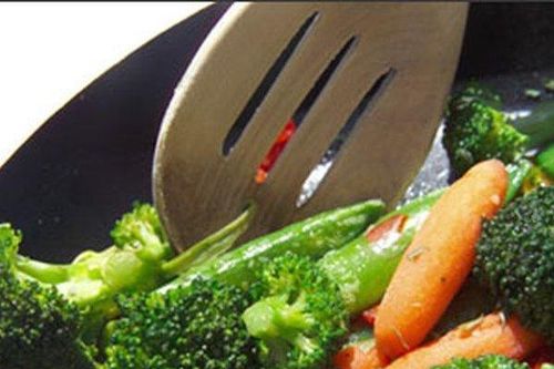 Những thói quen xấu khi nấu ăn cần loại bỏ ngay kẻo rước họa vào thân