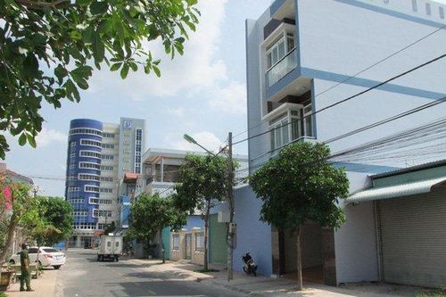 Tạm giam gã bảo vệ khách sạn nhiều lần xâm hại bé gái 13 tuổi, bắt uống thuốc tránh thai