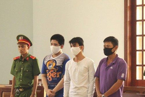 Cha ruột dùng kế 'lấy mận thay đào' giúp thủ phạm thoát tội hiếp dâm