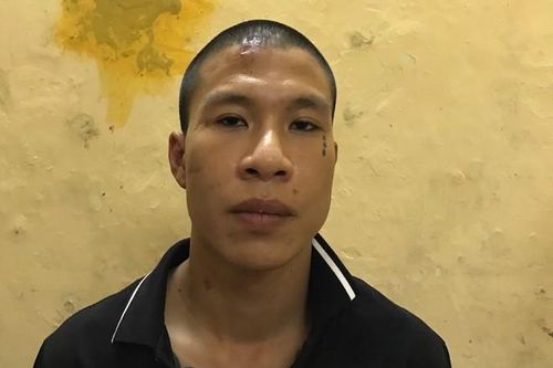 Bắt 'nóng' đối tượng mang dao đi cướp xe máy trong đêm