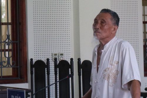 Anh trói chân, tay em ruột trong ngày cúng giỗ