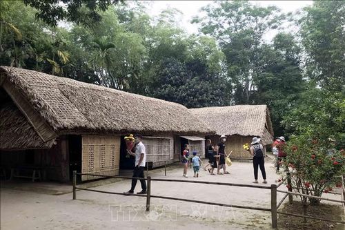 Đổi mới trên quê hương của Người