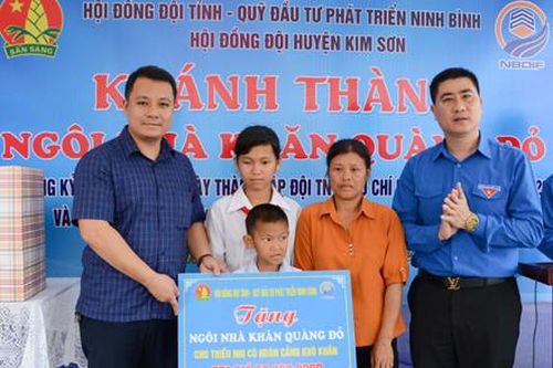 Khánh thành nhà Khăn quàng đỏ
