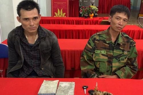 Bắt hai 'cáo già' trong đường dây vận chuyển trái phép 1.000 viên hồng phiến