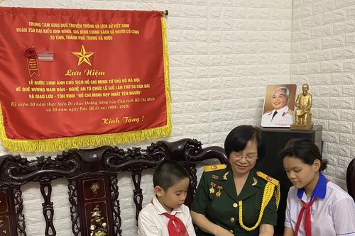 Nhớ mãi lần được gặp Bác Hồ