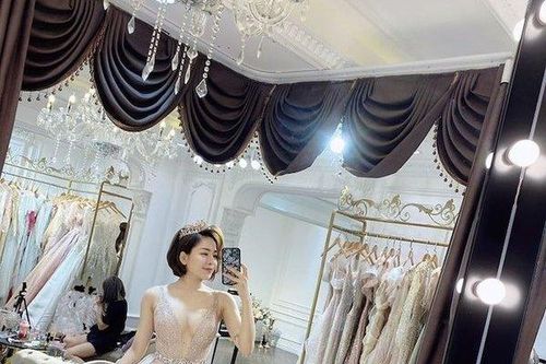 Hotgirl Trâm Anh bất ngờ đăng ảnh thử váy cưới, công bố sẽ kết hôn?