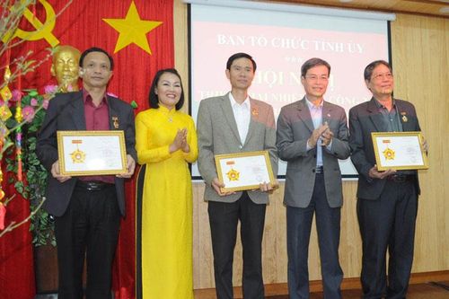 Công tác xây dựng, chỉnh đốn Đảng góp phần thực hiện thắng lợi Nghị quyết Đại hội Đảng bộ tỉnh lần thứ X