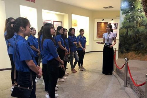 Tuổi trẻ Điện Biên hướng về Bác