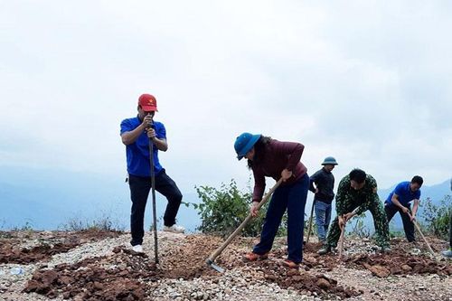 Giúp đảng viên gần dân, sát dân hơn
