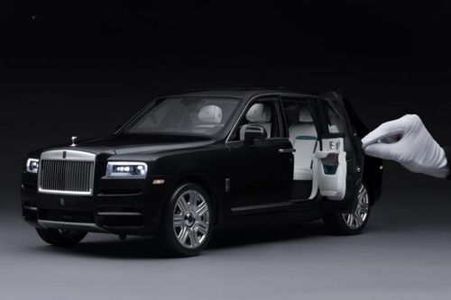 Xe mô hình Rolls-Royce Cullinan cực tinh xảo, giá 640 triệu đồng