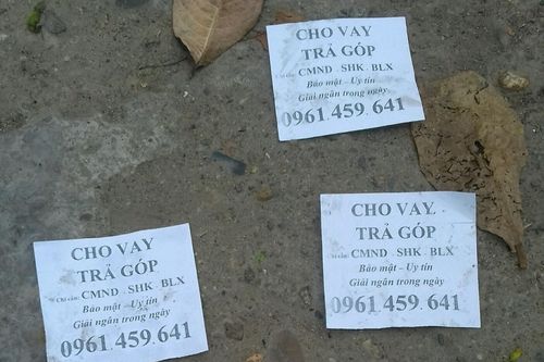 Một thanh niên bị phạt 5,2 triệu đồng vì rải tờ rơi cho vay tiền