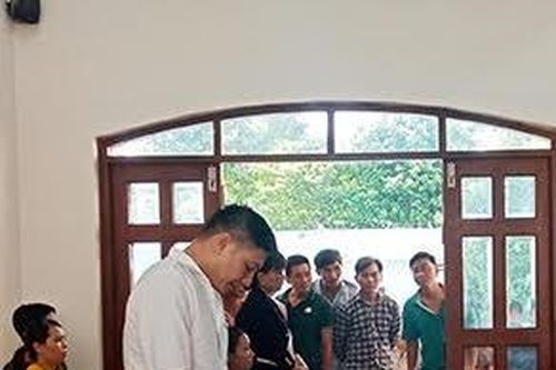 Bị bạn đâm chết khi đang hát 'mong kiếp sau mãi làm anh em'