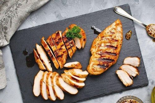 Công thức làm món ức gà nướng kèm salad đổi vị cho cả nhà