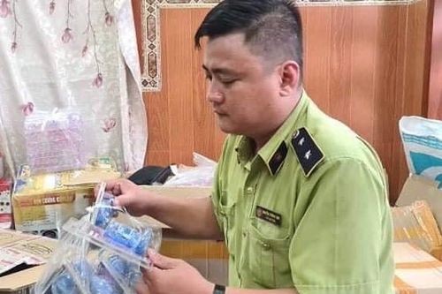 Phát hiện hàng ngàn sản phẩm kích dục không rõ nguồn gốc