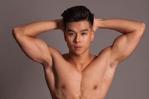 'Lột xác' từ chàng trai suy dinh dưỡng thành hot boy 6 múi