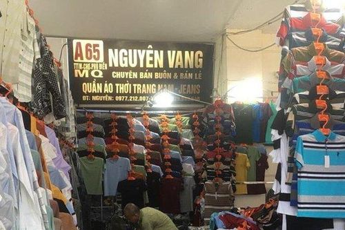 'Tấn công' khu Ninh Hiệp, thu giữ hàng nghìn sản phẩm nghi giả nhãn hiệu nổi tiếng