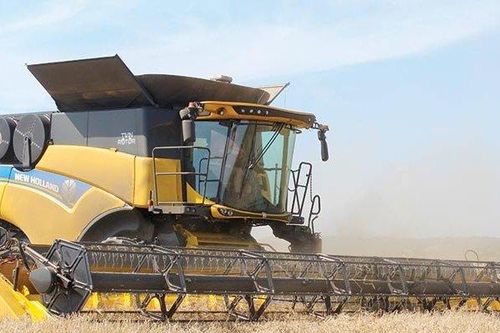 Ấn tượng với cỗ máy gặt vô địch thế giới được Kỷ lục Guinness xác nhận