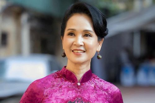 NSND Lan Hương tham gia Quán thanh xuân tháng 6 mở cửa trở lại sau COVID-19