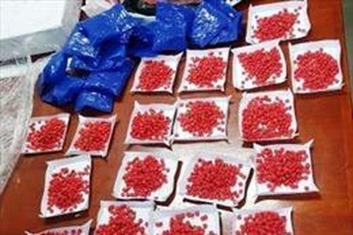 Bắt đối tượng mua bán 42.200 viên ma túy tổng hợp