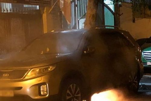 Bắt khẩn cấp nghi phạm đốt 6 ô tô lúc rạng sáng ở Nha Trang