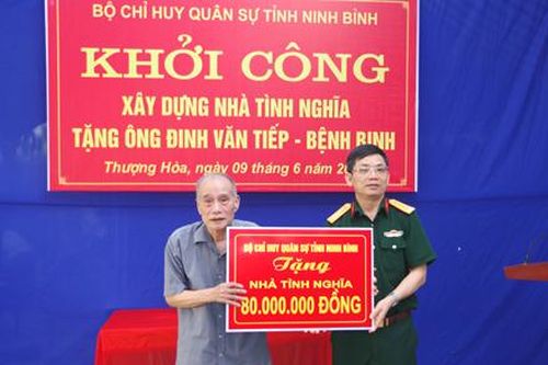 Khởi công xây dựng ' Nhà tình nghĩa' tặng gia đình chính sách