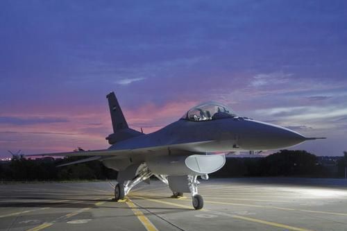 Phi công Bulgaria bắt đầu được đào tạo làm chủ tiêm kích F-16V tối tân