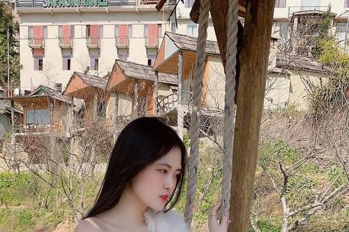 Hoài Trinh: 'Đằng sau không có lấy một người, tuyệt đối phải đứng vững'