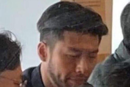 Hyun Bin gây sốc với hình ảnh già nua, bụi bặm