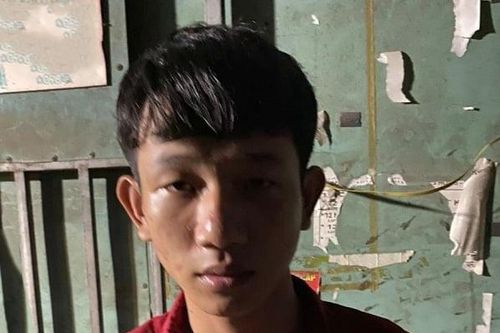 Bênh cha, con trai 19 tuổi vướng lao lý