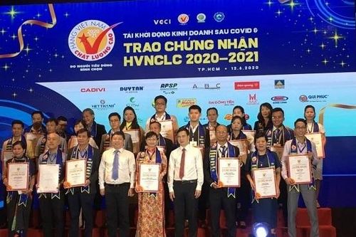 Nước mắm 584 Nha Trang 20 năm liên tục nhận danh hiệu Hàng Việt Nam chất lượng cao