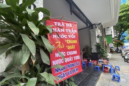 Khách sạn phố cổ đóng cửa hậu COVID-19, sảnh chờ thành quán trà đá