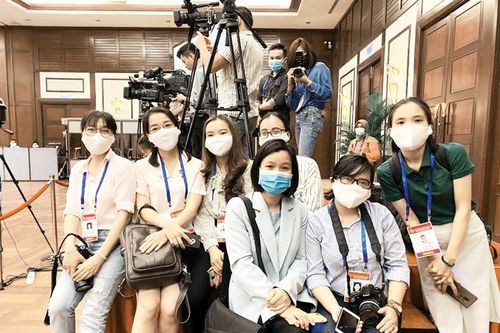 Thích ứng 'mặt trận' Covid-19