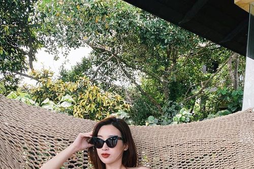 HIếm khi khoe ảnh bikini, Hoa hậu Đỗ Mỹ Linh khiến fan 'phát sốt'
