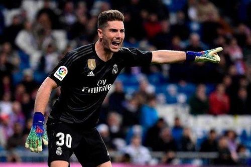 Con trai của huyền thoại Zidane phạm sai lầm ngớ ngẩn báo hại đội nhà