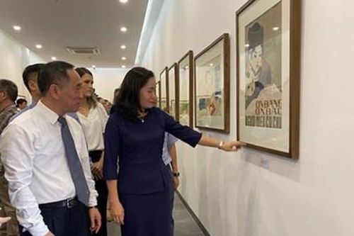 Trưng bày 30 tác phẩm tranh cổ động sáng tác từ năm 1958 đến 1986