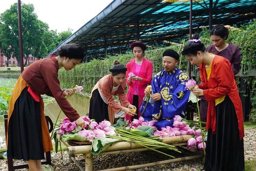 Trải nghiệm Tết Đoan Ngọ xưa ở Hà Nội