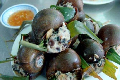 Cách làm ốc nhồi thịt hấp lá gừng thơm ngon cực 'đưa cơm'